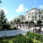 Apartment With Garage Near The Sea,