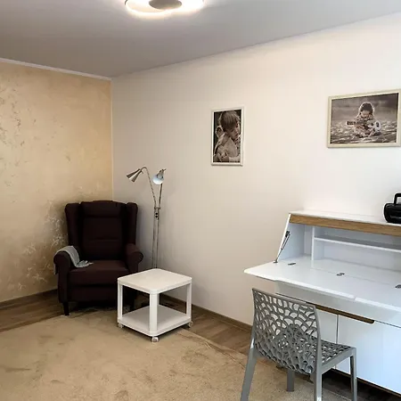 With Garage Near The Sea, Apartmán