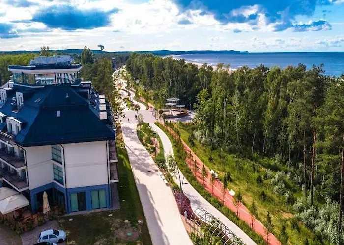 With Garage Near The Sea, Daire *